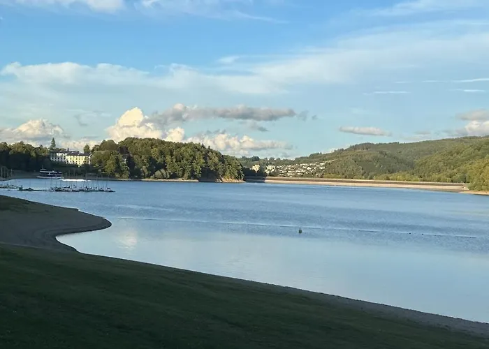 Sauerland Schwalbenhaus In Frenkhausen * 梅舍德